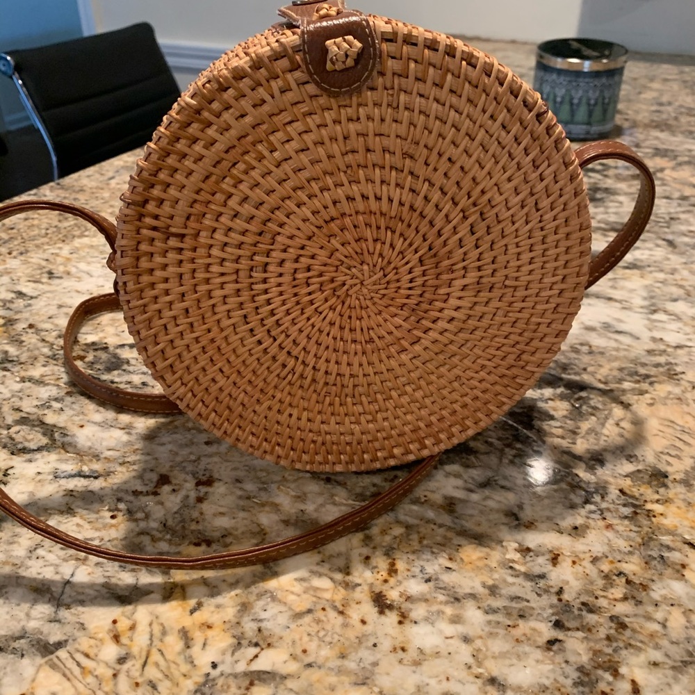 Handwoven round bag
